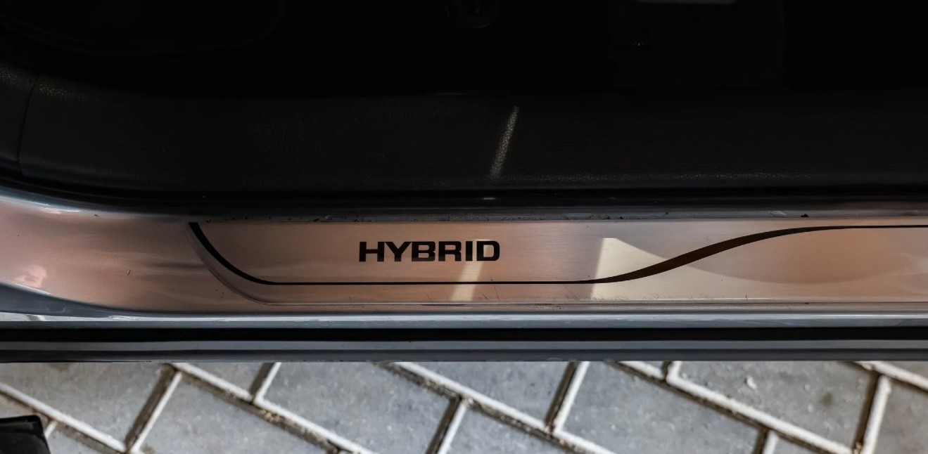 Toyota Corolla Cross 2.0 Hybrid Luxury