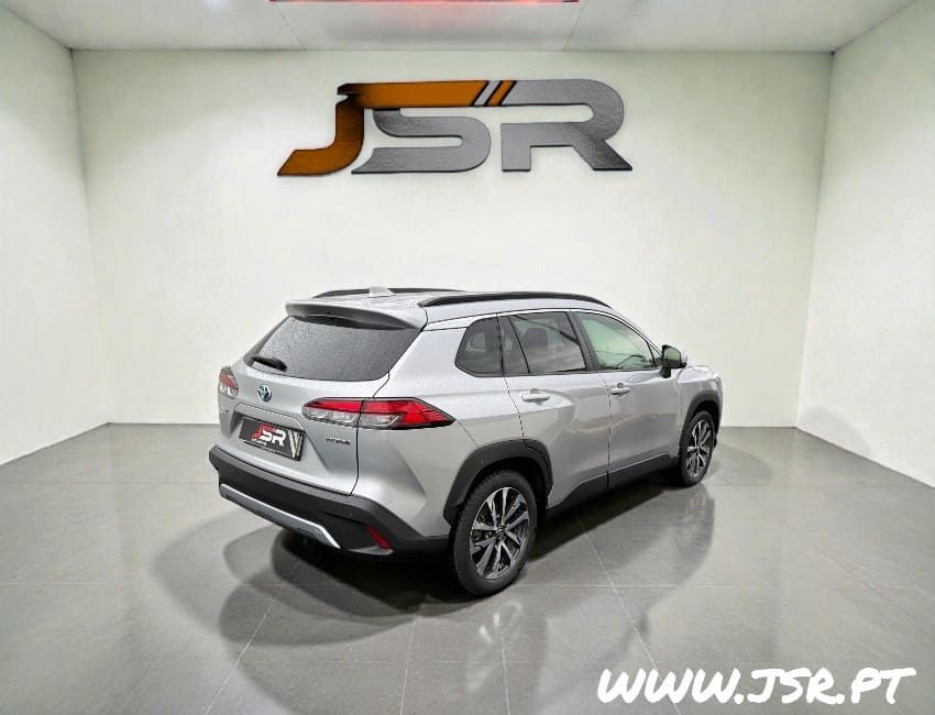 Toyota Corolla Cross 2.0 Hybrid Luxury