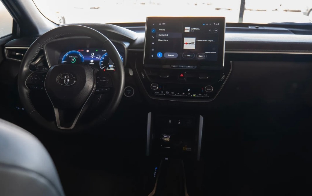 Toyota Corolla Cross 2.0 Hybrid Luxury