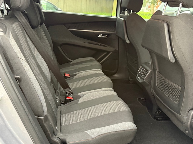 Peugeot 5008 1.5 Hdi 130cv Active Pack